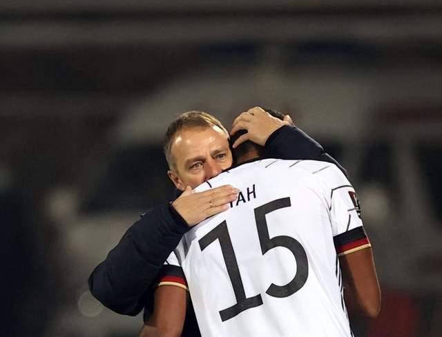 巴萨拟签下1米95中卫若纳坦-塔，转会价值高达3000万欧元