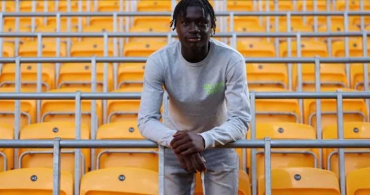 官方：狼队与俱乐部青训马特乌斯-马内签下首份职业合同